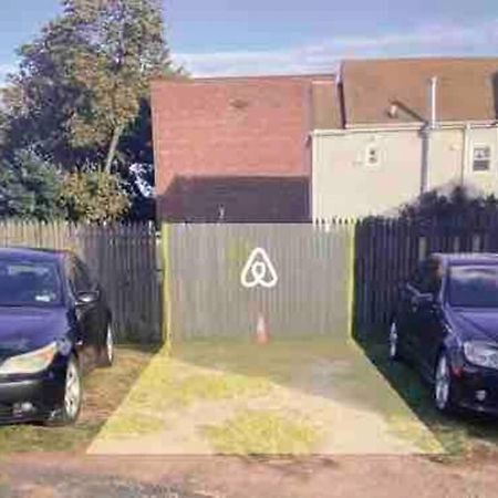 Three Bed One Bath Apt 25 Mins To Nyc Belleville Exteriér fotografie