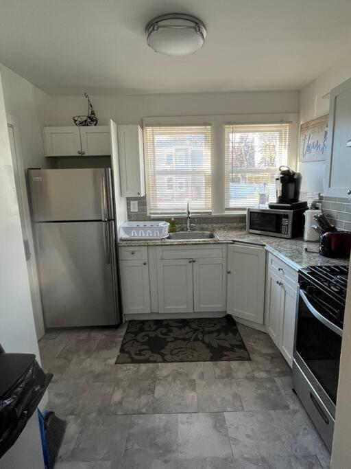 Three Bed One Bath Apt 25 Mins To Nyc Belleville Exteriér fotografie